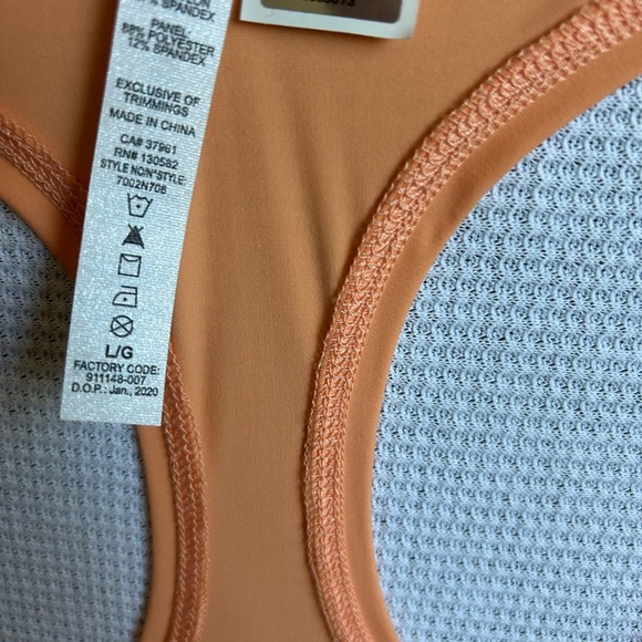 Diadora NWT Large Peach Racerback Pleated Tennis Dress Activewear - Picture 2 of 3